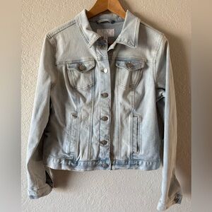 Time And Tru Light Wash Stretch Denim Jean Jacket Women’s Size Medium 8–10